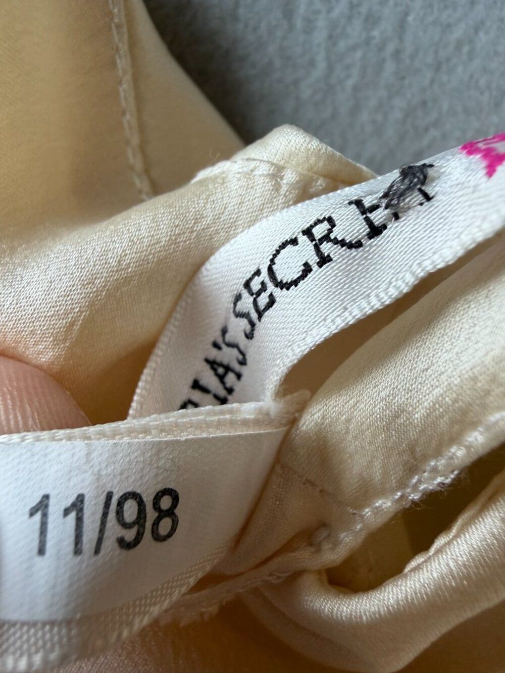 Vintage Victoria’s Secret 100% Silk Ivory Slip Dress Coquette Minimalist Mini, M - Picture 6 of 6